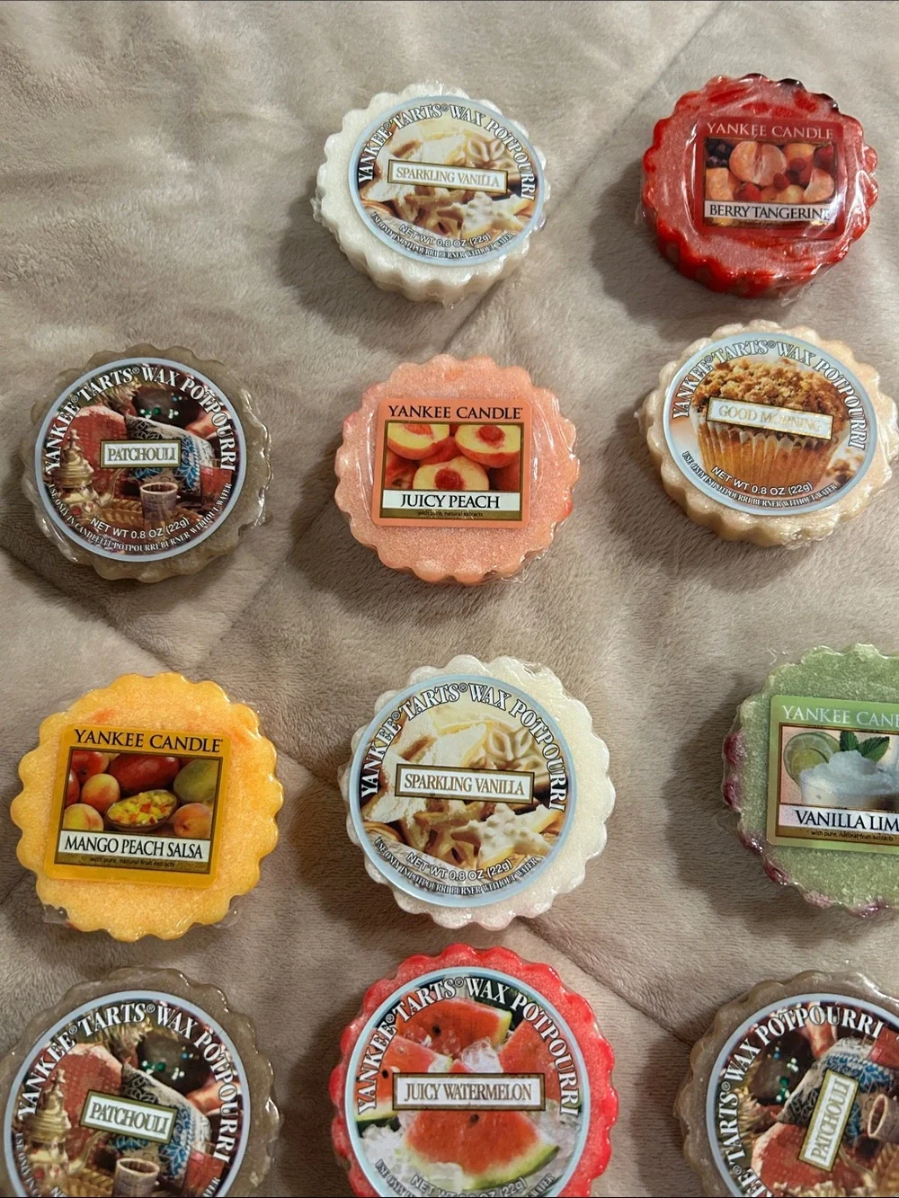 NWT Yankee Candle Wax Melt 18 Piece Sampler Pack - Assorted Scents
